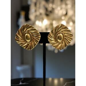 Vintage LAURA BELLE Gold Tone Sunburst Clip On Earrings